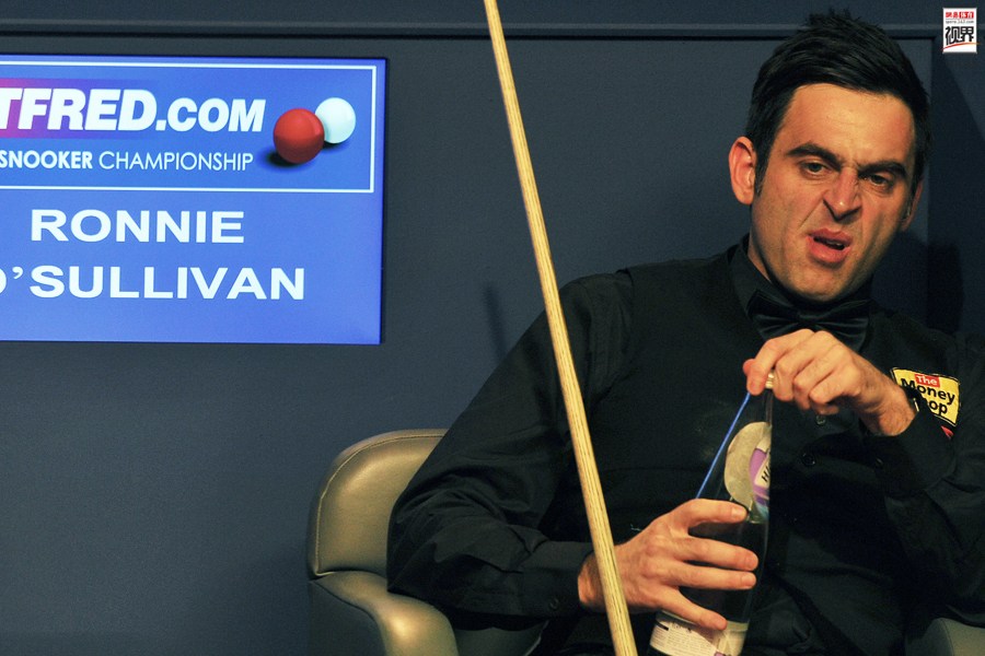 坛近年冉冉 坛近年冉冉