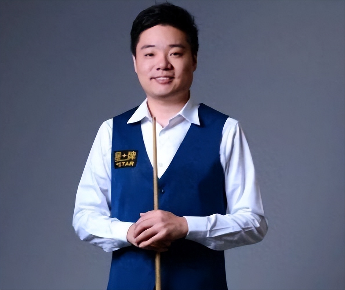 八月假期对 八月假期对